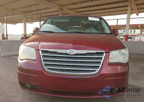 2010 Chrysler Town & Country Touring from USA, damaged, VIN 2A4RR5D1XAR404597